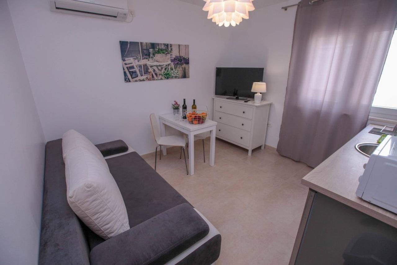 קלק Apartments Zoya מראה חיצוני תמונה