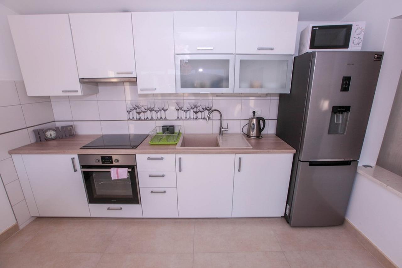 קלק Apartments Zoya מראה חיצוני תמונה