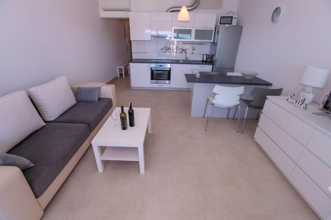 קלק Apartments Zoya מראה חיצוני תמונה