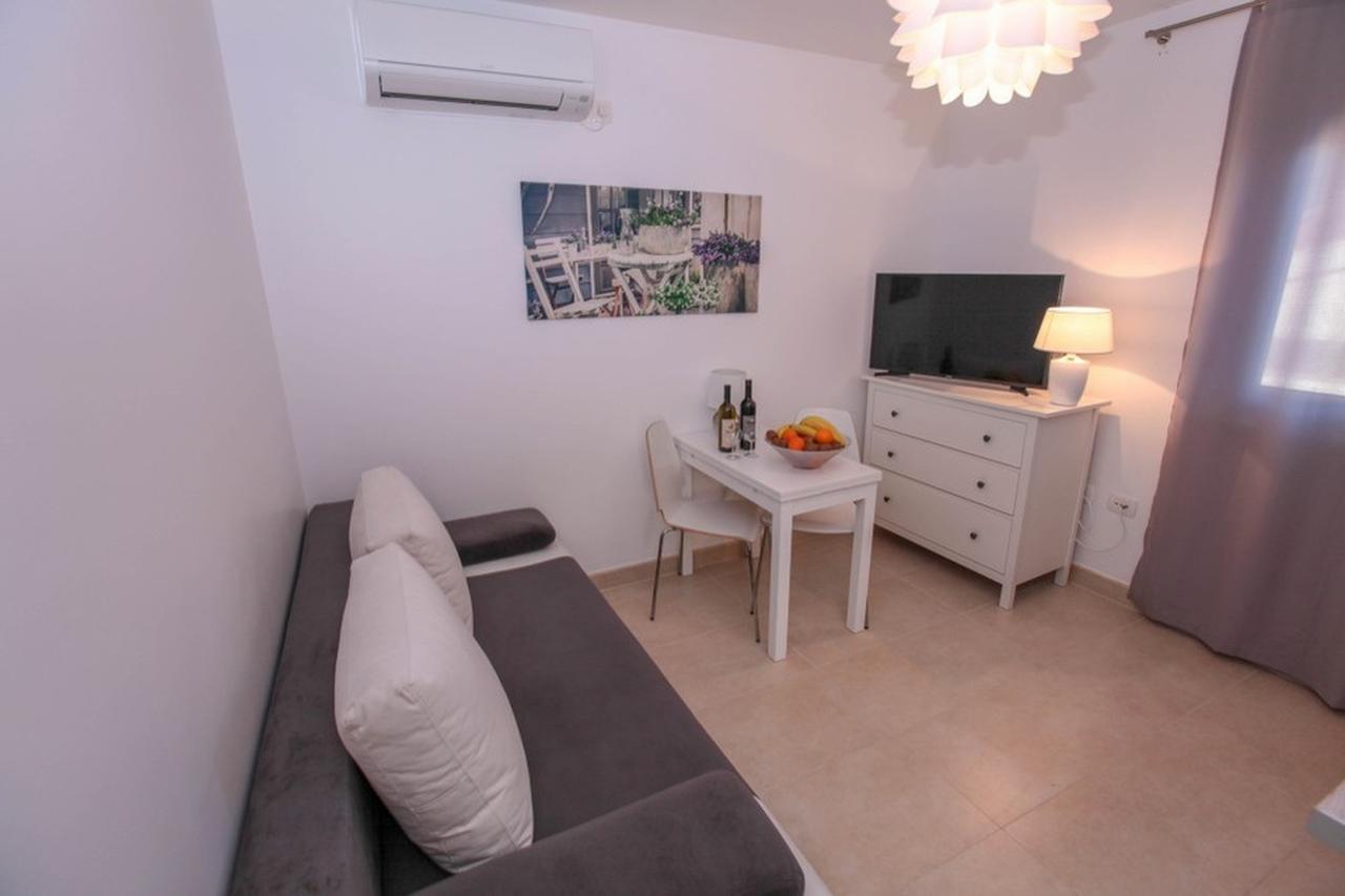 קלק Apartments Zoya מראה חיצוני תמונה